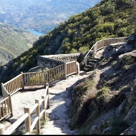 Casa Alojamiento Os Terrados Сasa de vacaciones *